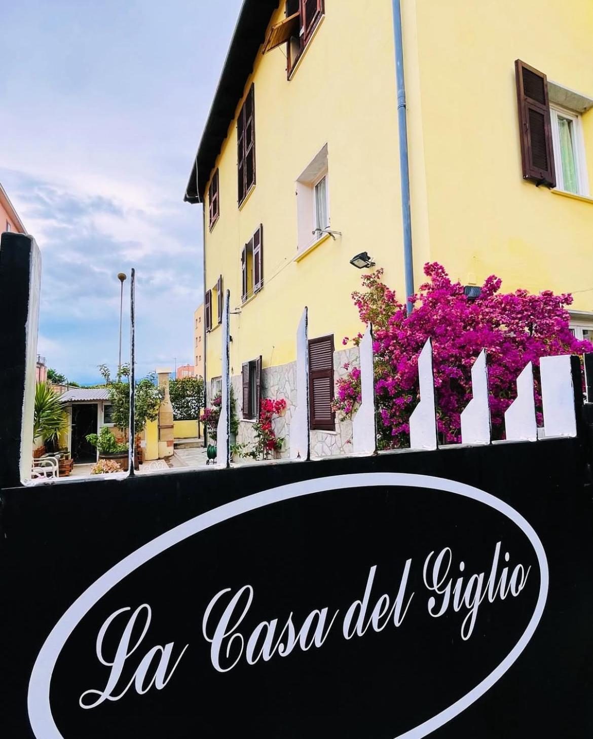 La Casa Del Giglio Hotel Albenga Ngoại thất bức ảnh
