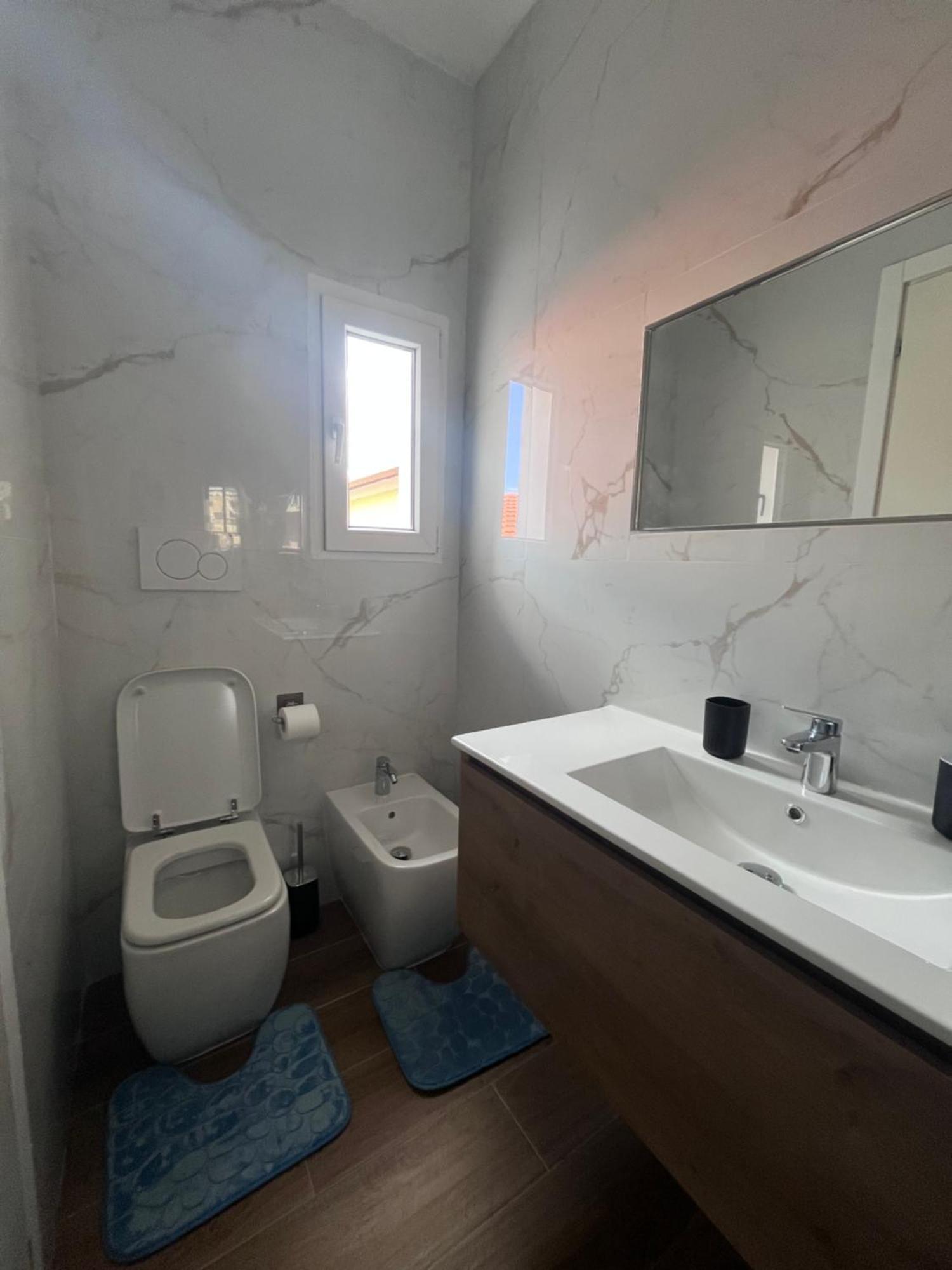 La Casa Del Giglio Hotel Albenga Ngoại thất bức ảnh